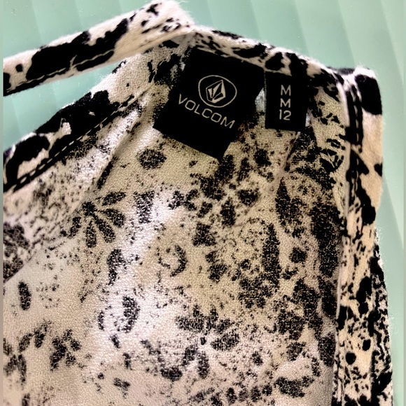 Volcom Razor Spaghetti Tank Top (M) - Picture 4 of 4